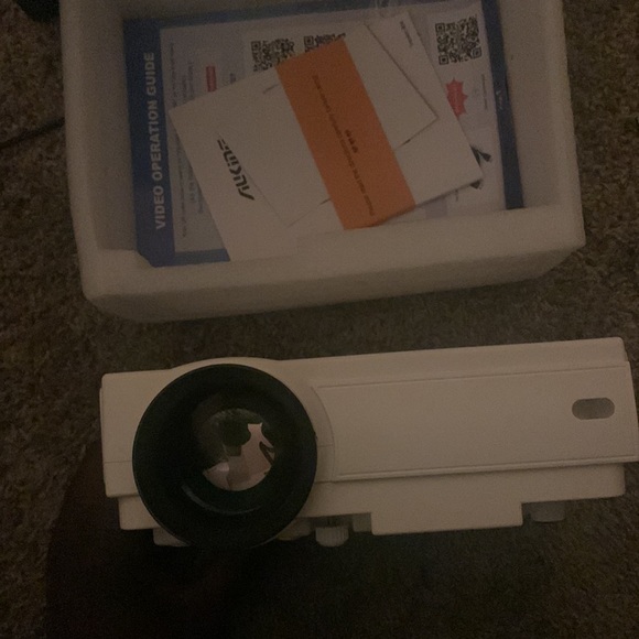 Projector - Picture 4 of 7